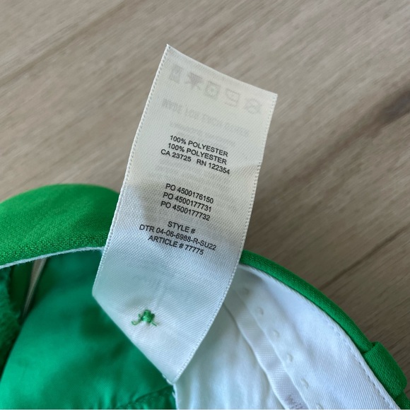 Aritzia Green Women's Pants - Picture 5 of 5